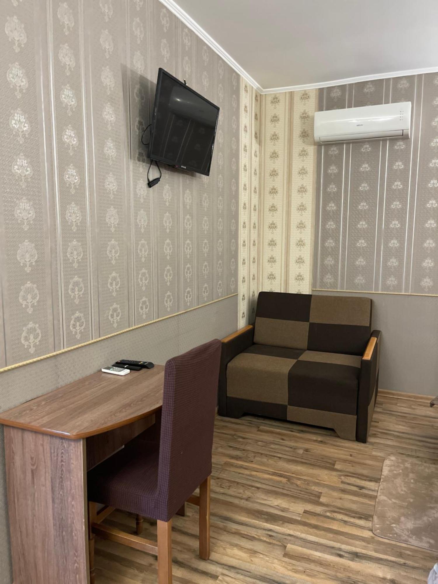 Best House Луцьк Екстер'єр фото