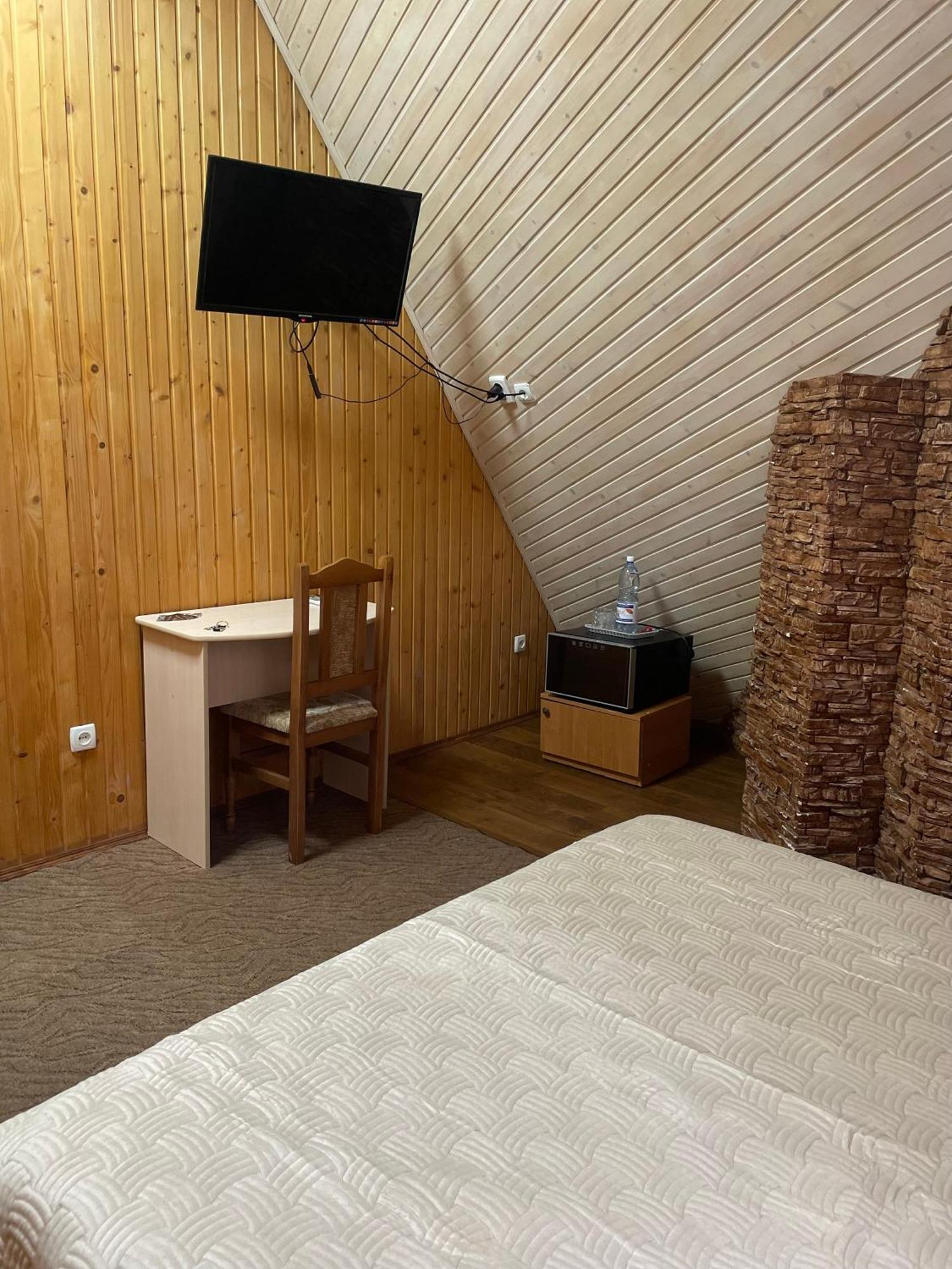 Best House Луцьк Екстер'єр фото