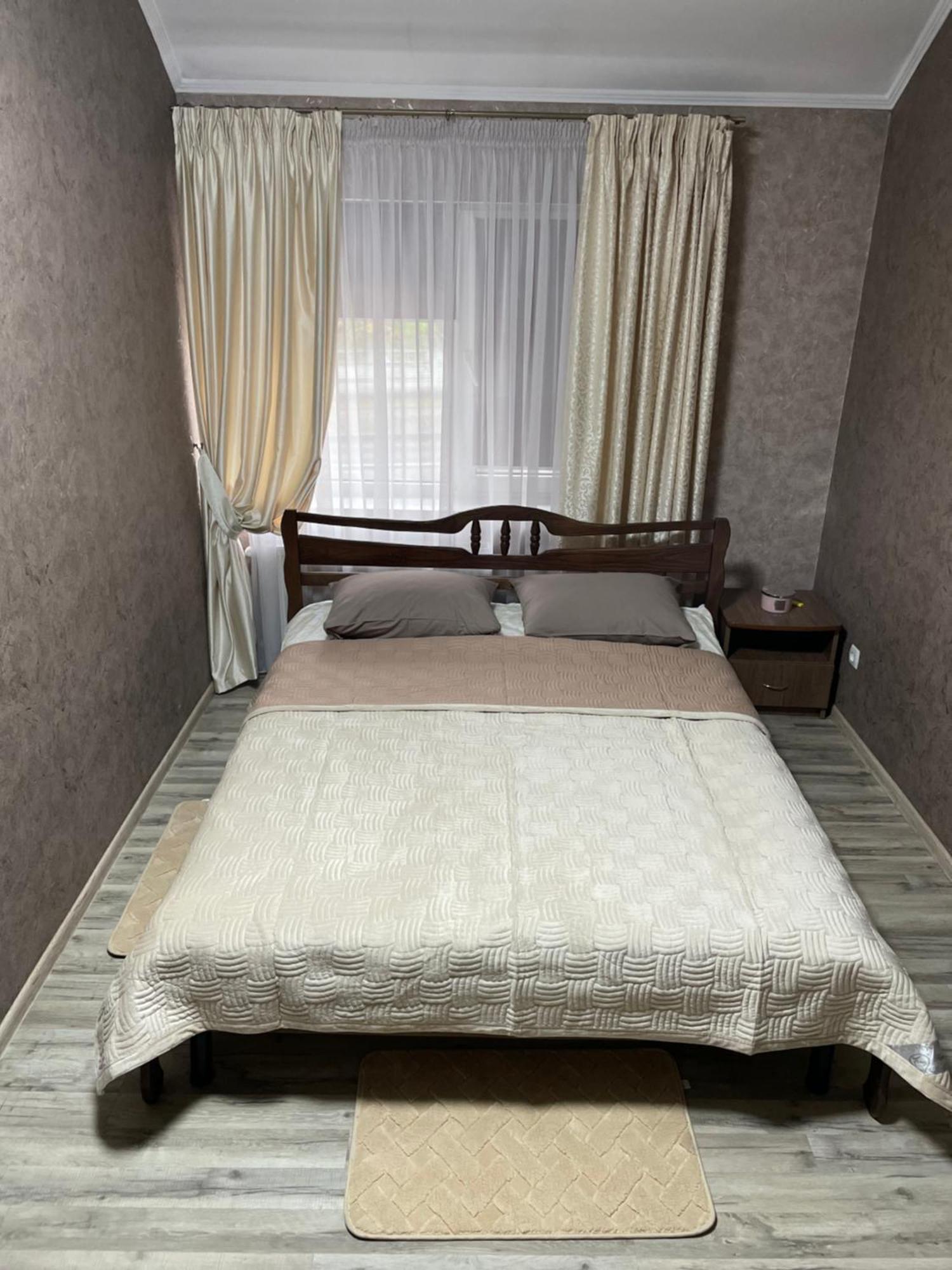 Best House Луцьк Екстер'єр фото